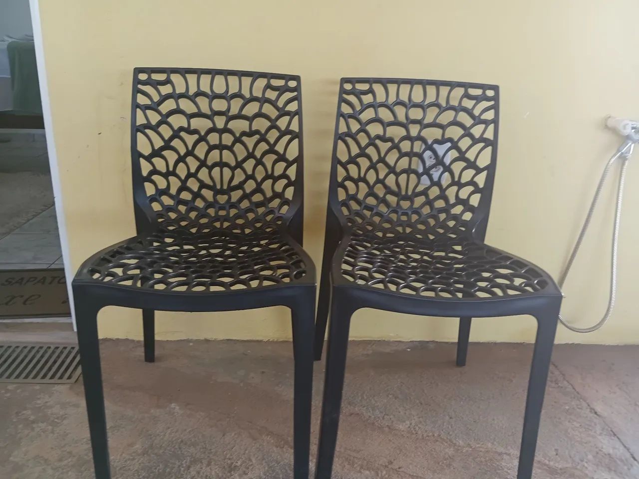 Vendo 2 Cadeiras novas 