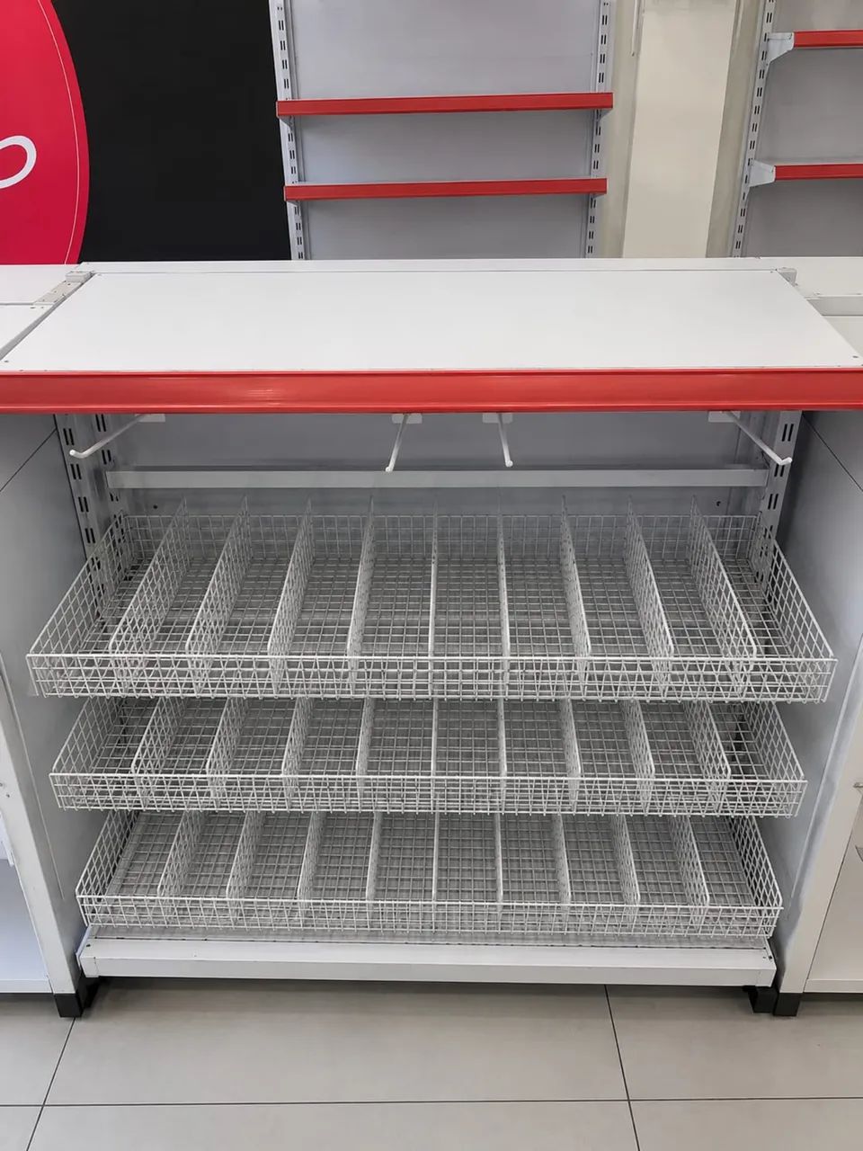 Gôndola com cesta