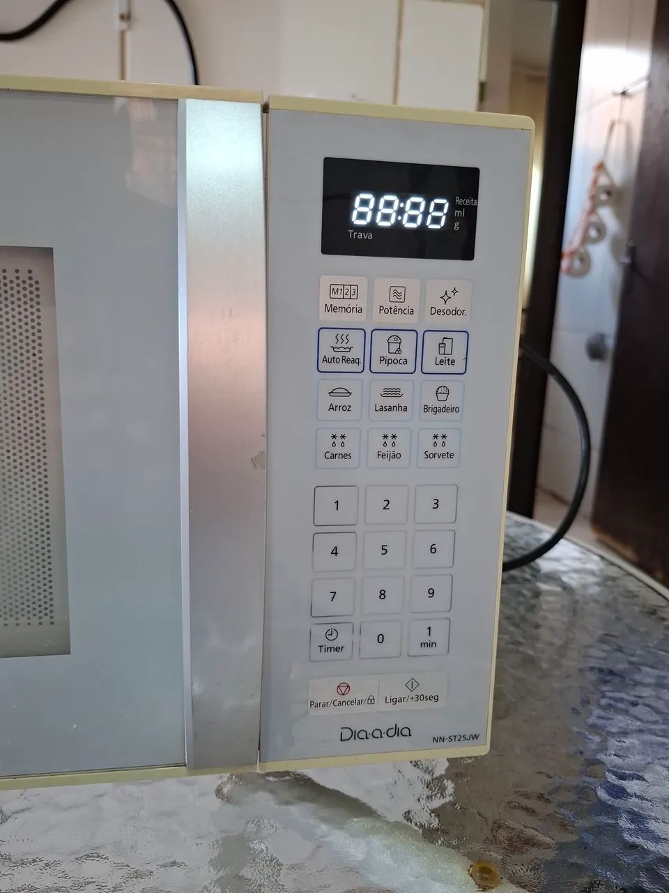 Microondas 110V Panasonic  - Foto 3