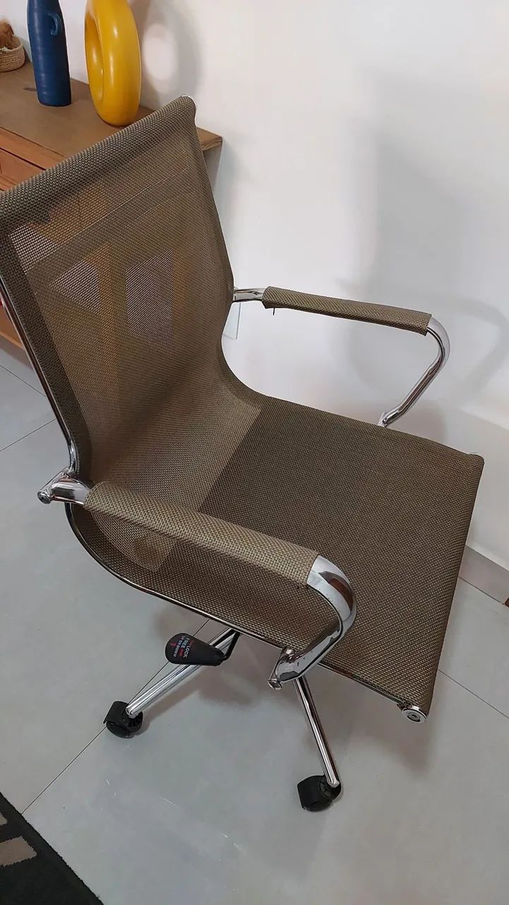 Cadeira de escritório giratória  - Foto 3
