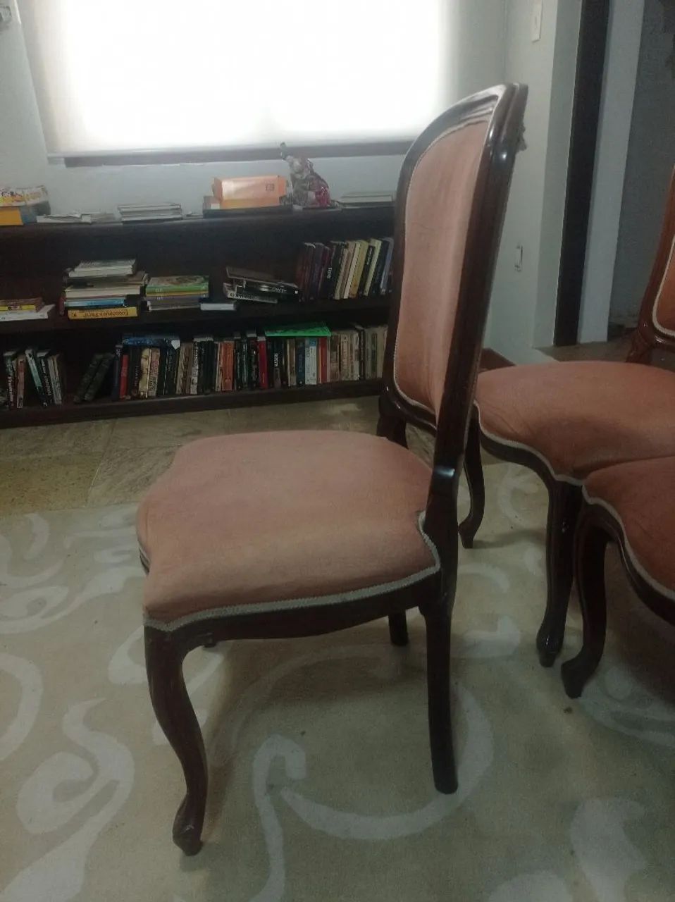 Cadeiras antiga em ótimo estado  - Foto 4