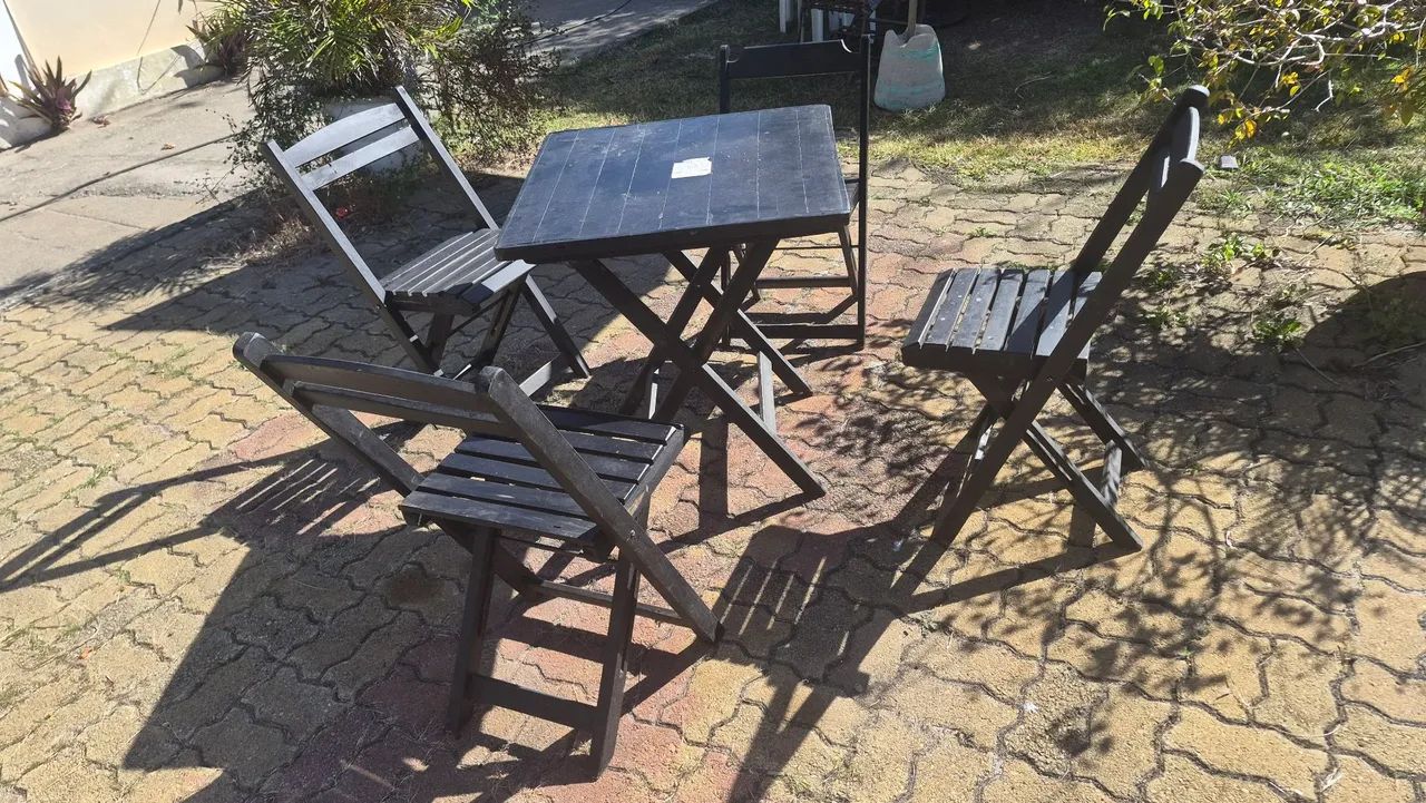 VENDO   JOGO MESAS E  CADEIRAS - Foto 4
