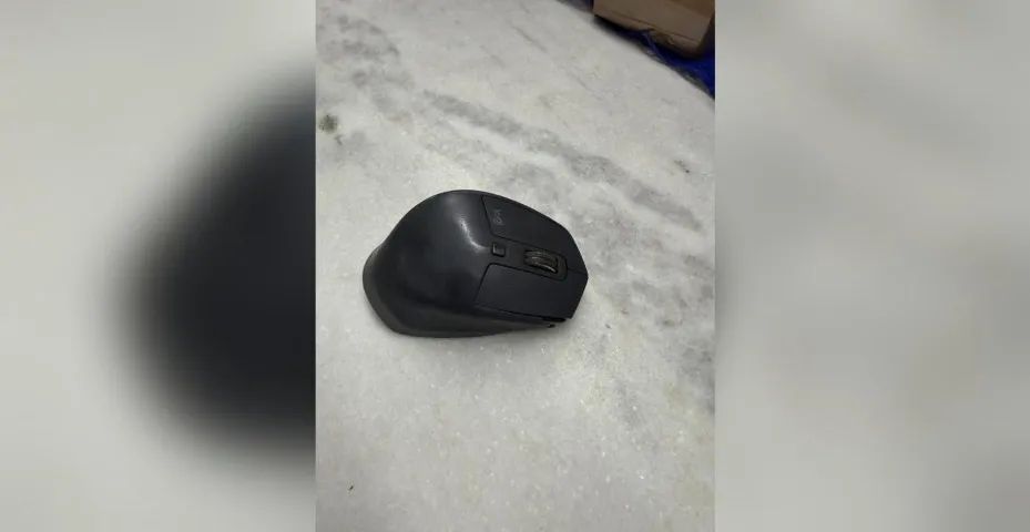 Mouse Logitech MX Master 2S Graphite sem fio com caixa