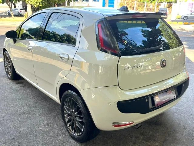 Fiat Punto Essence Dualogic 1.6 Flex 16V 5P 2014 - Foto 4