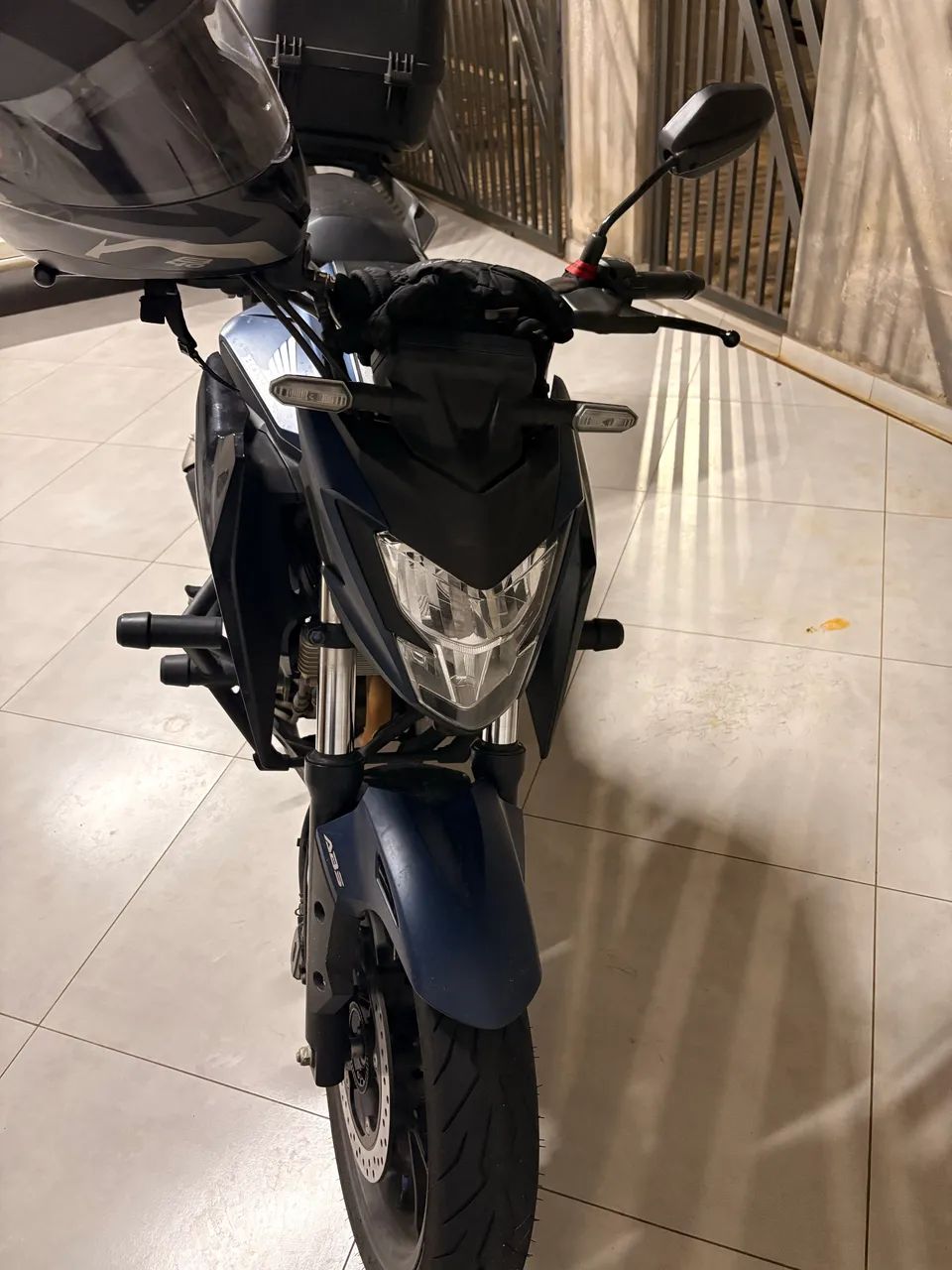 CB300F  - Foto 2