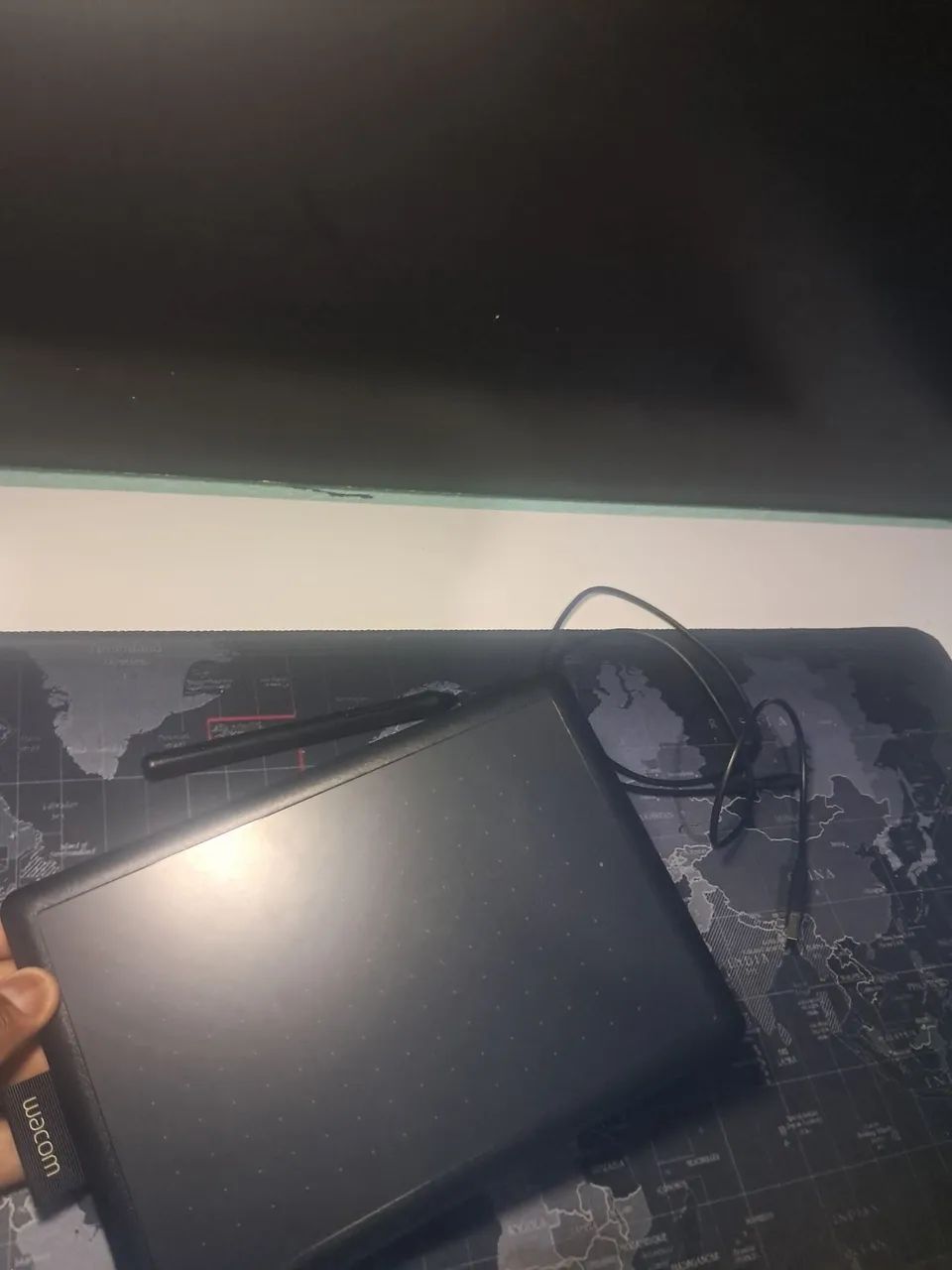 Mesa Digitalizadora One By Wacom CTL472, Pequena, Pen LP-190K, Preto e Vermelho