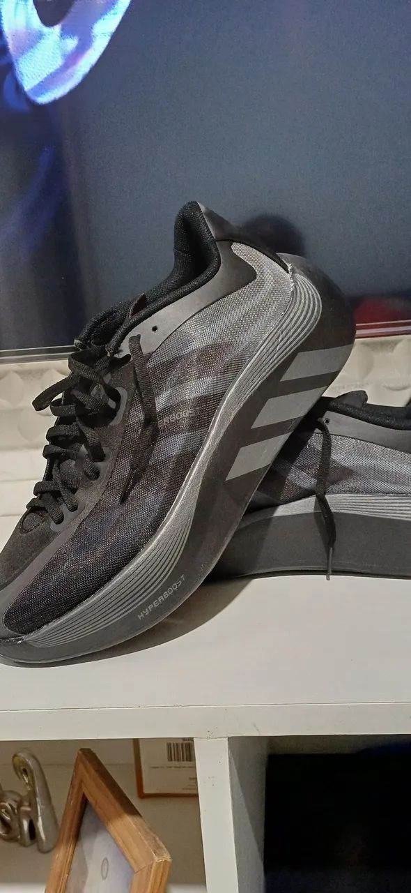 Adidas  hyperboost  n 42 importado  - Foto 3