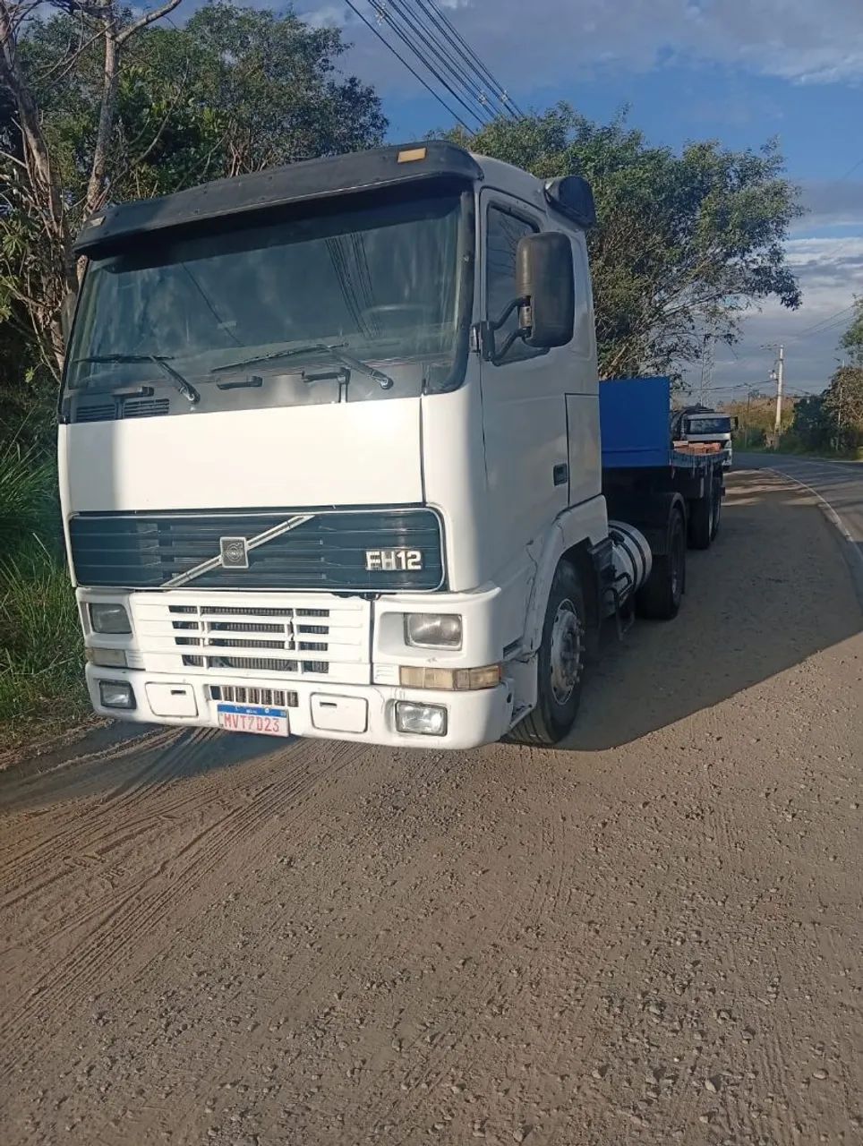 FH 380 4x2 com serviço  - Foto 3