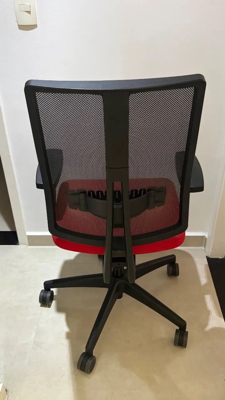 Cadeira Flexform LED Vermelha - Foto 2