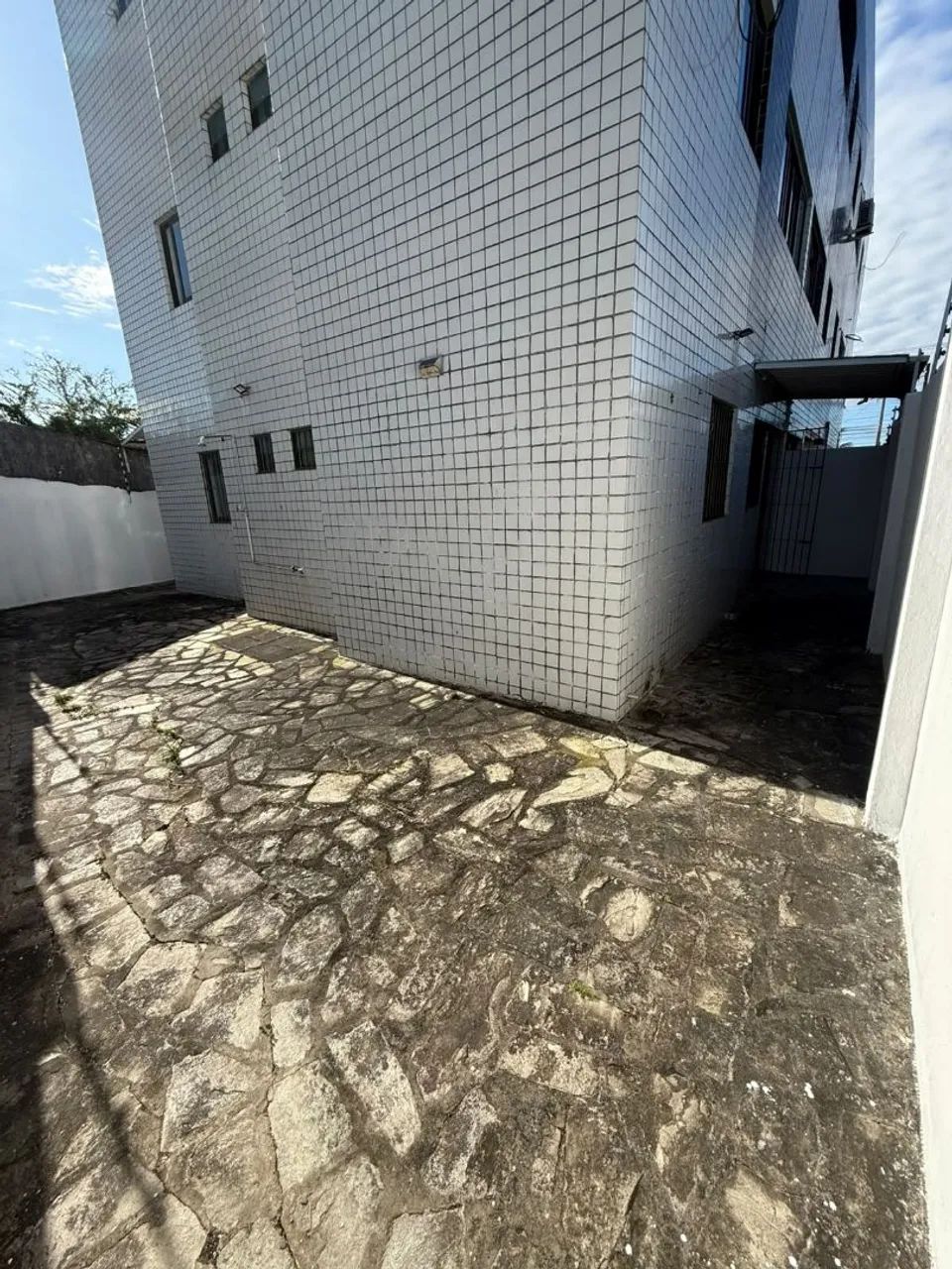 Térreo com Quintal em U no Geisel  - Foto 2