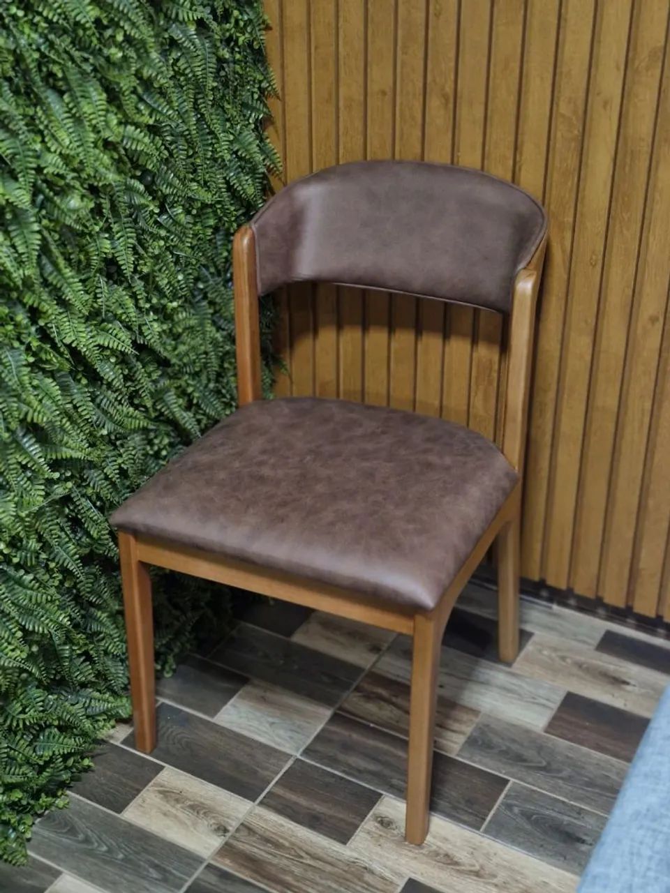 Organic Chair in Solid Wood