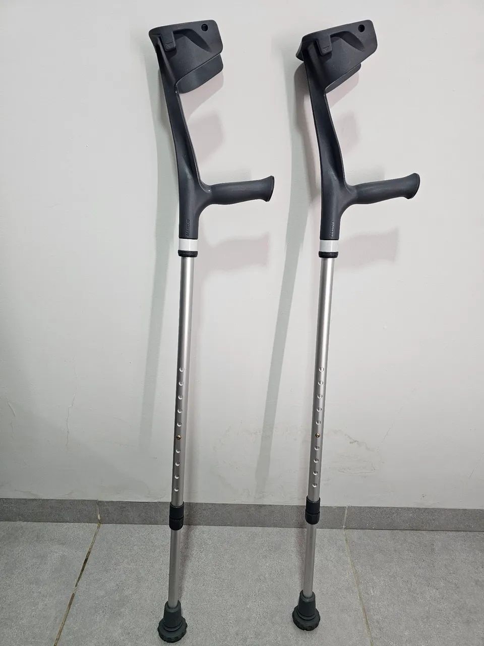 Par Muleta Canadense Fixa Alumínio Regulável 130kg  - Foto 3