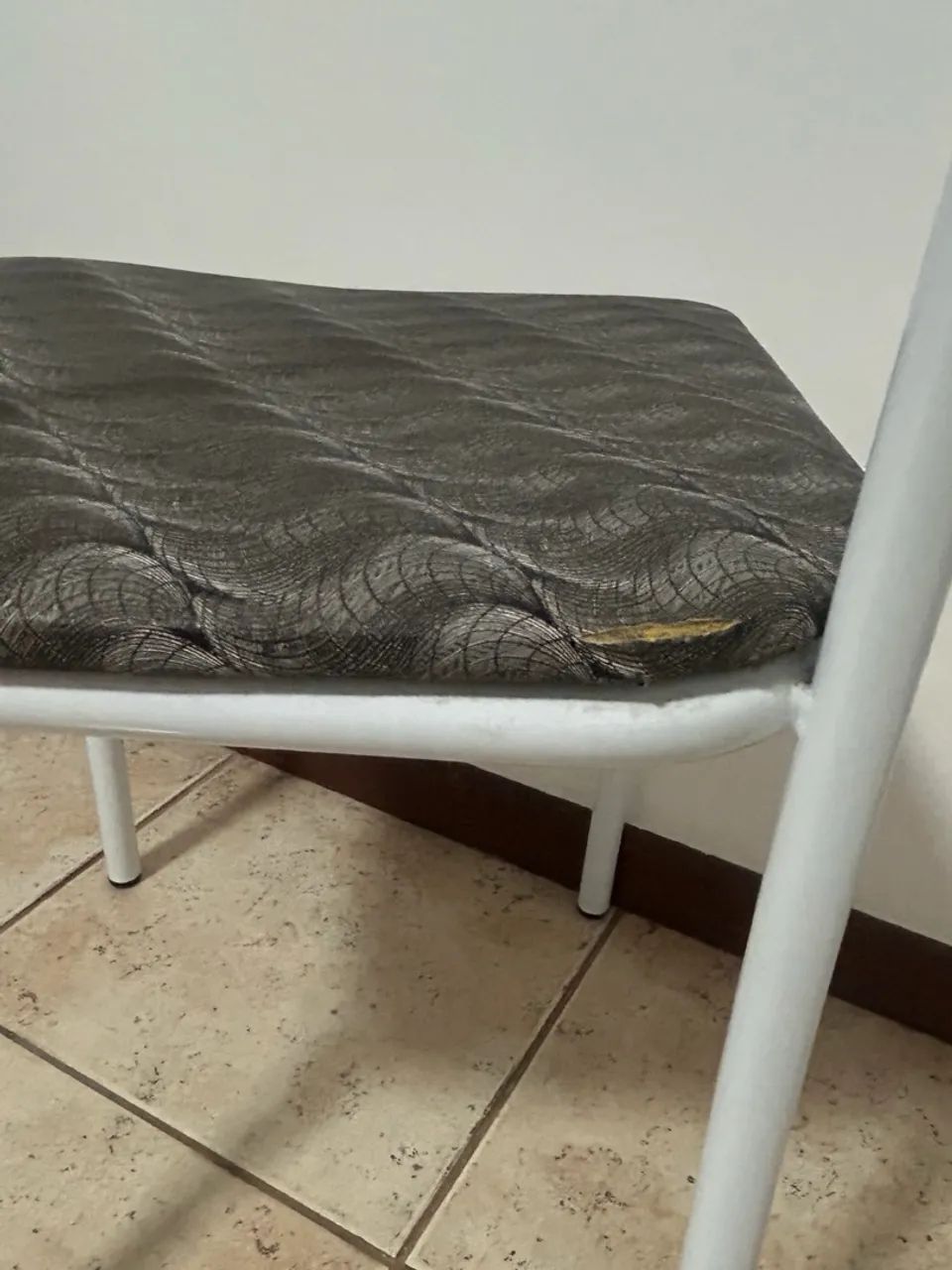 Conjunto mesa de jantar em granito 4 cadeiras  - Foto 5