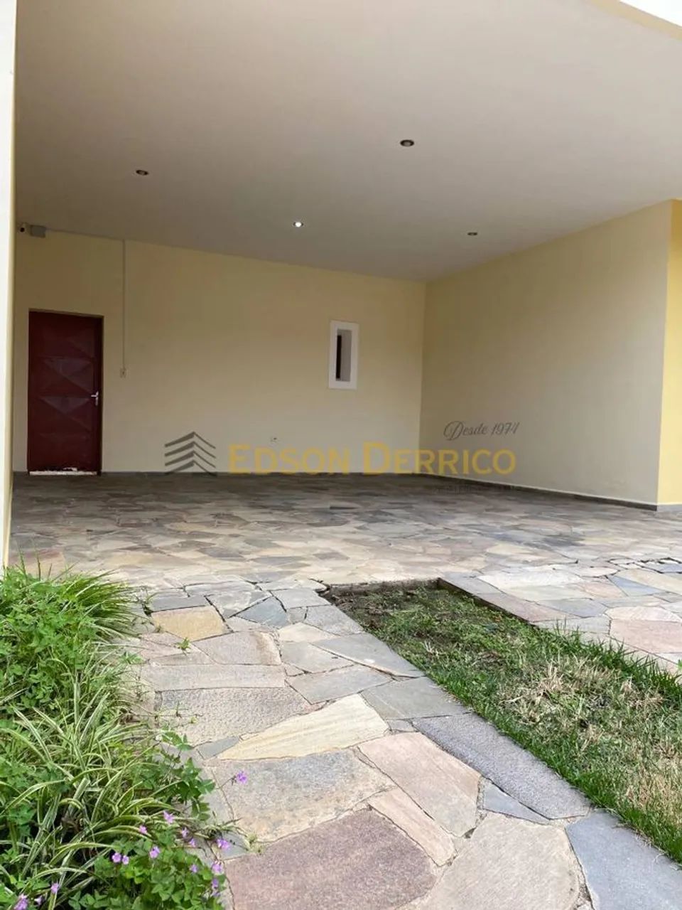 Sobrado com 5 Quartos, Vila Bourghese - Pindamonhangaba - Foto 2