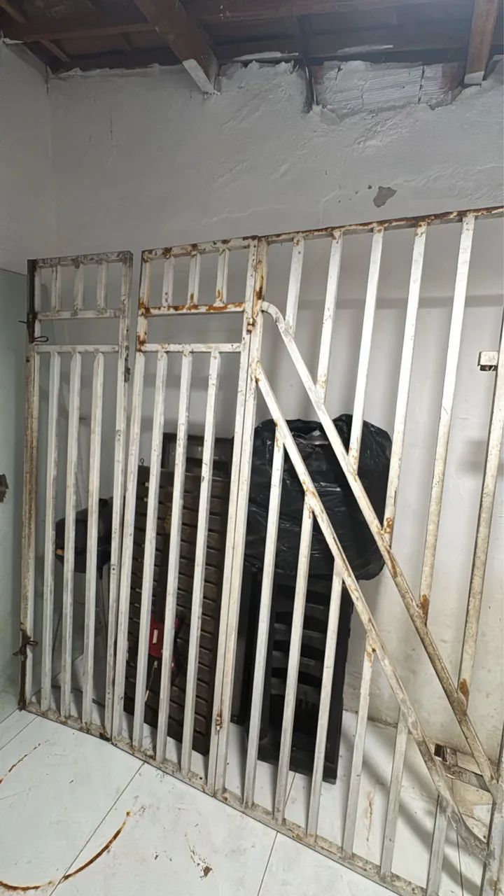 Portão de Ferro Galvanizado - 2,10 x 1,80 m