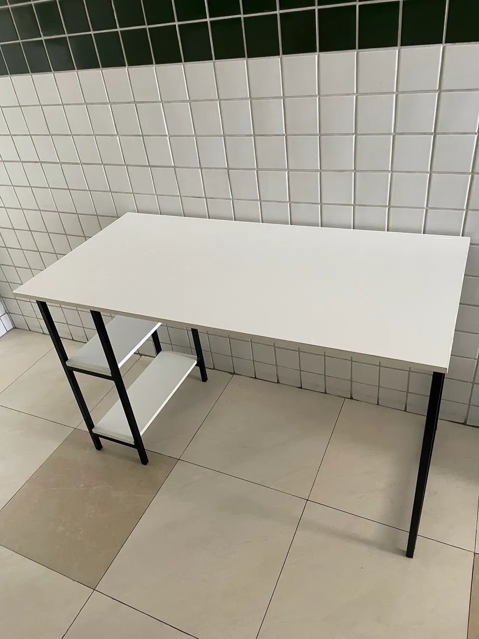 Mesa de escritório - computador  - Foto 2