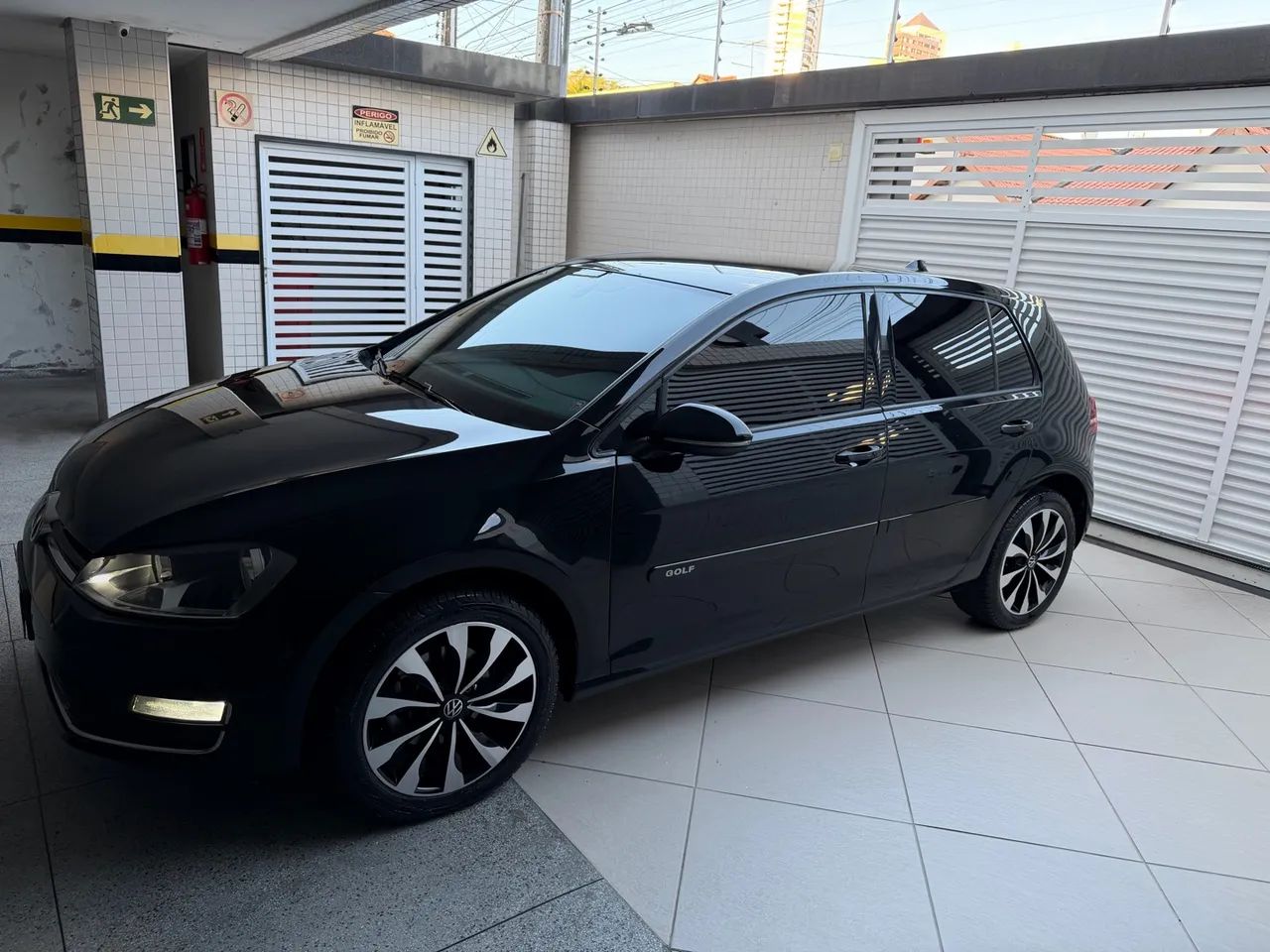 Volkswagen Golf Golf Highline 1.4 TSI 140cv Mec. 2014