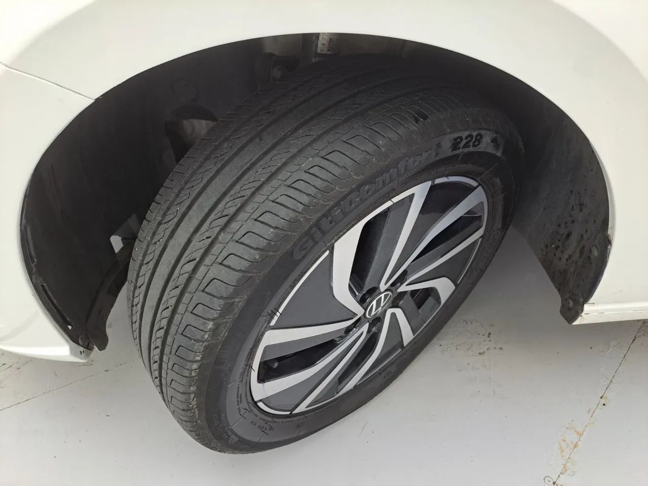 Volkswagen Polo Highline 170 TSI 1.0 Flex 12V Aut., foto 11 de 18