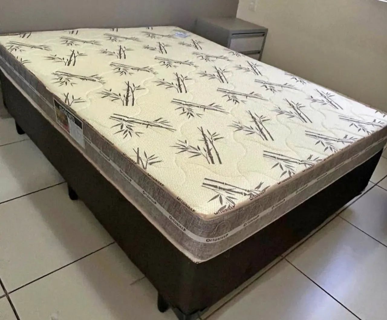 Cama casal com colchão molas ensacadas 