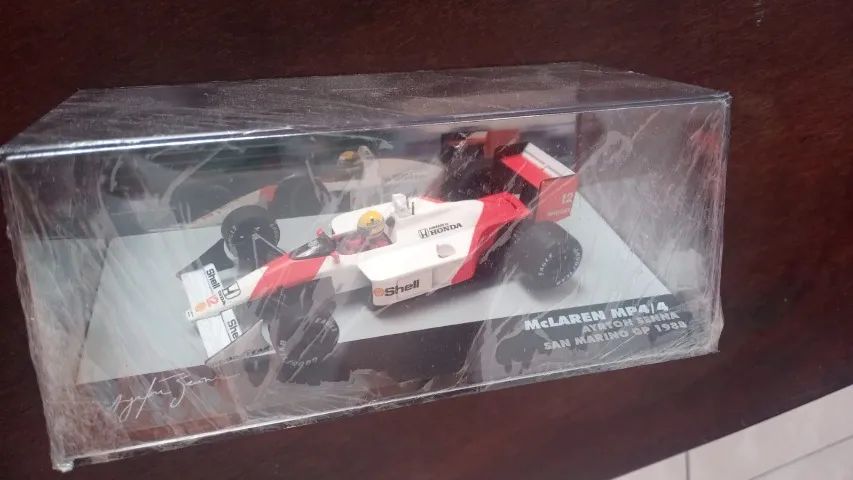 MacLaren Senna MP4-4 1:43  - Foto 3