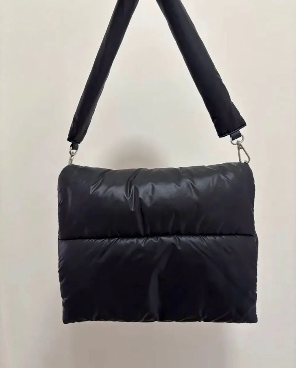 bolsa puffer preta