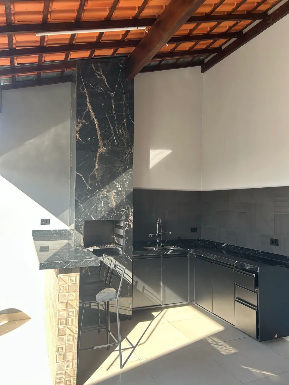 Edícula com Piscina mais área de construção  - Foto 5