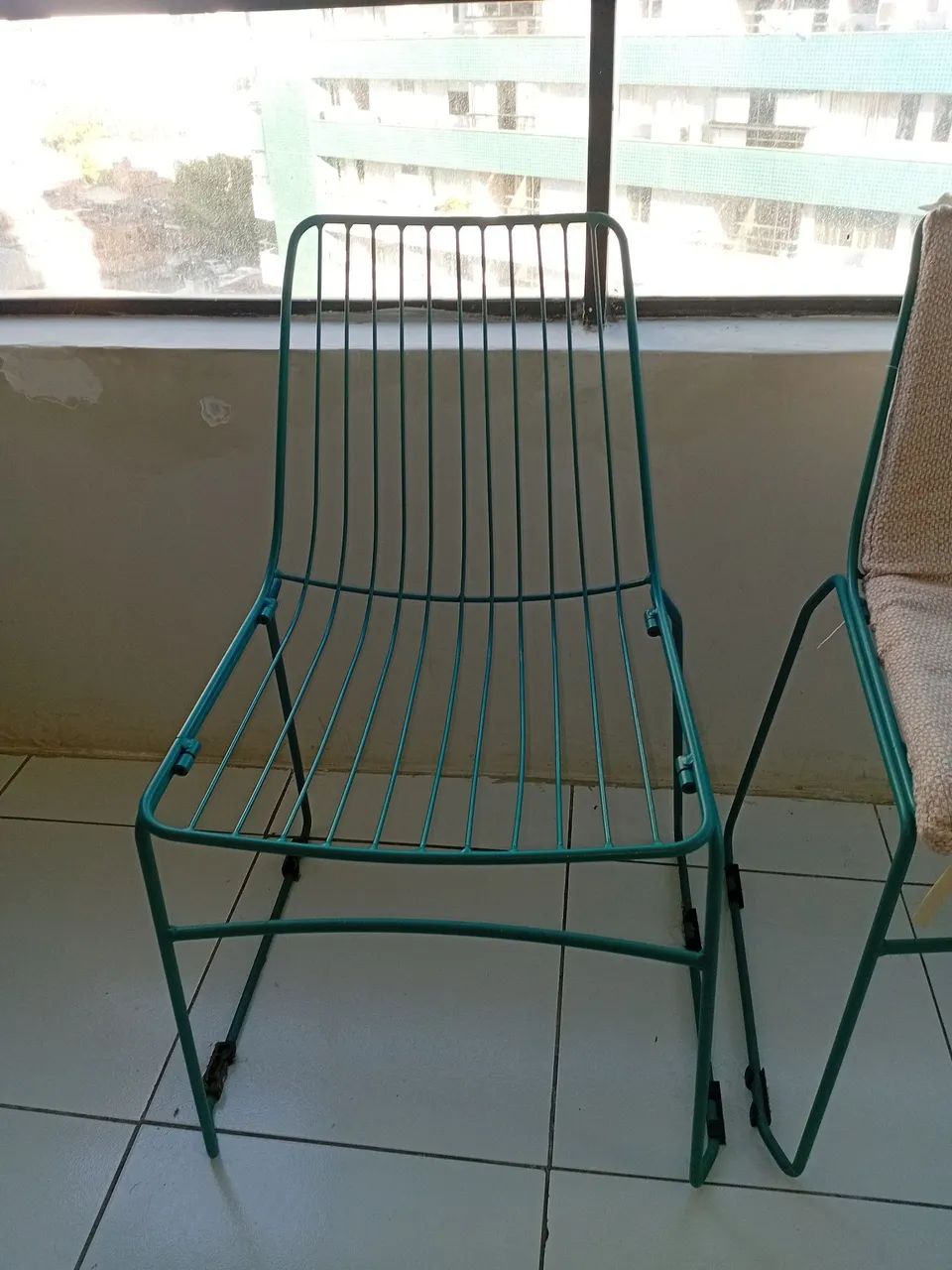 Vendo 2 cadeira para terço incluindo capas de acento  - Foto 2