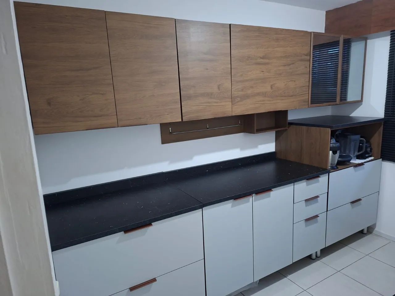 Cozinha Bartira 9 portas e 7 gavetas 
