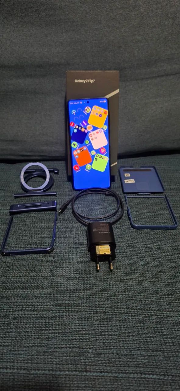 GALAXY Z FLIP 7 