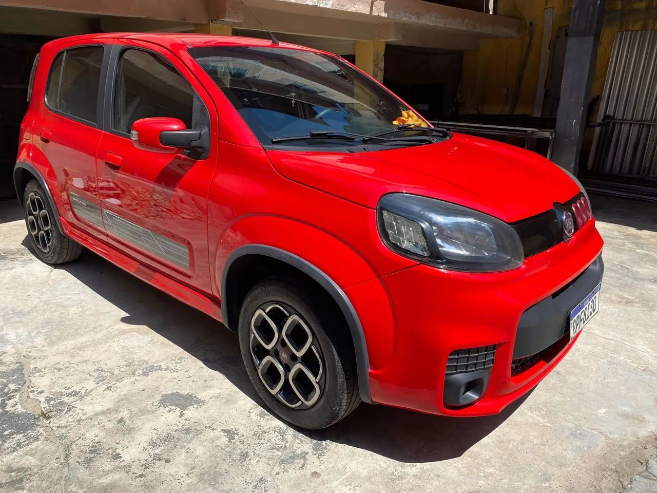 Fiat Uno Sporting 1.4 EVO Fire Flex 8V 4P 2015