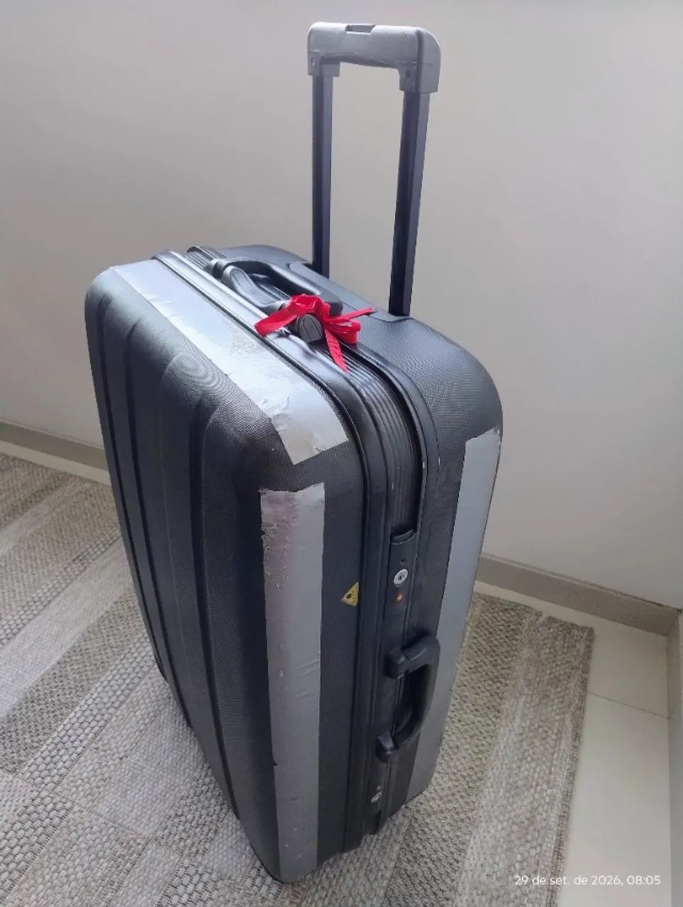Mala de viagem até 32kg, leve e resistente, excelente estado - Foto 2