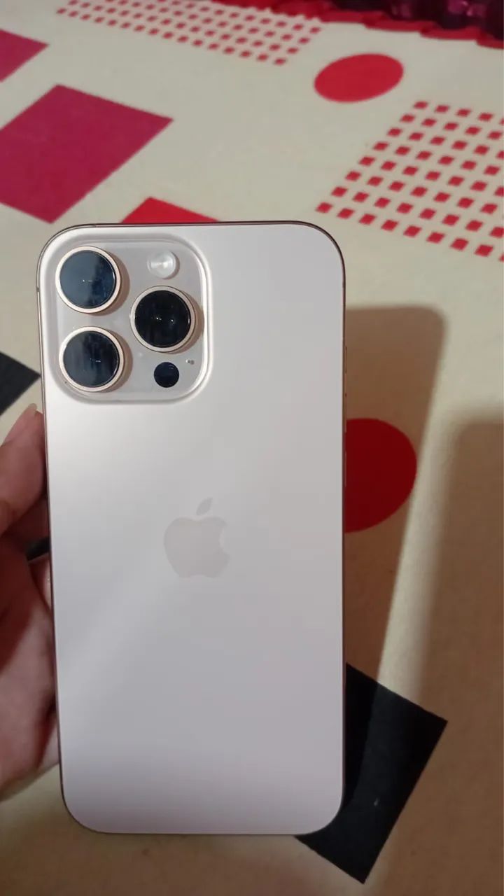 iPhone 16 pro max  - Foto 2