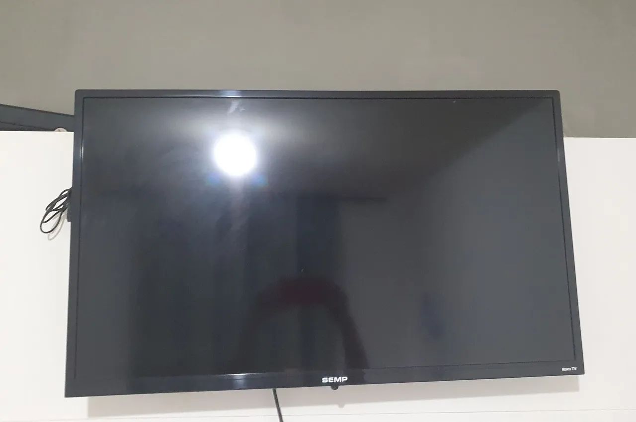 Televisão semi nova