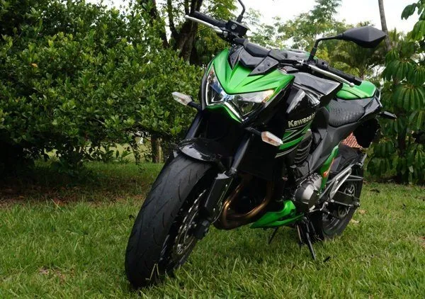 Motos Kawasaki Z-800 na Serra, Angra dos Reis e região, RJ
