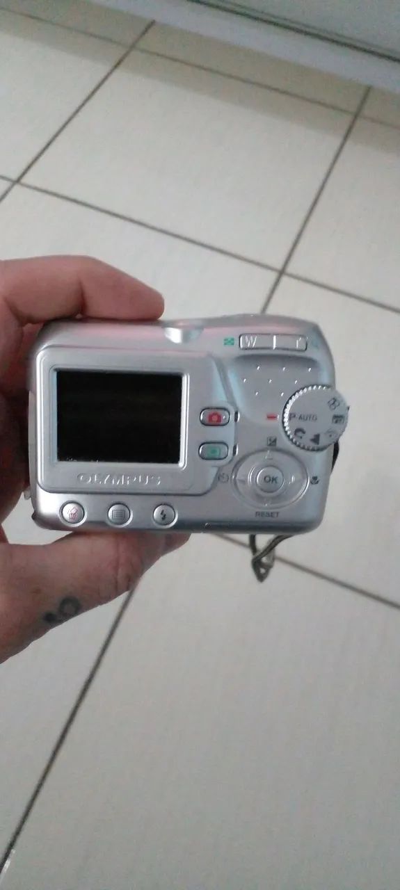 Câmera fotográfica Olympus FÉ 100 funcionando  - Foto 2