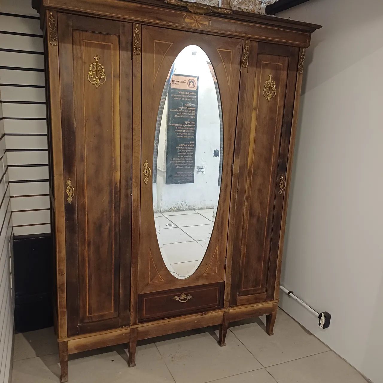 Armário antiguidade restaurado