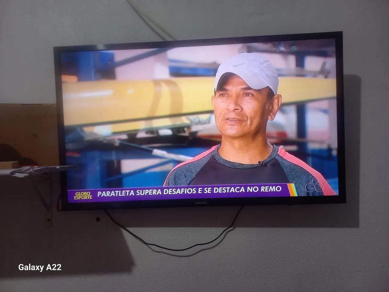 Vendo uma smartv samsung 32 polegadas  - Foto 2
