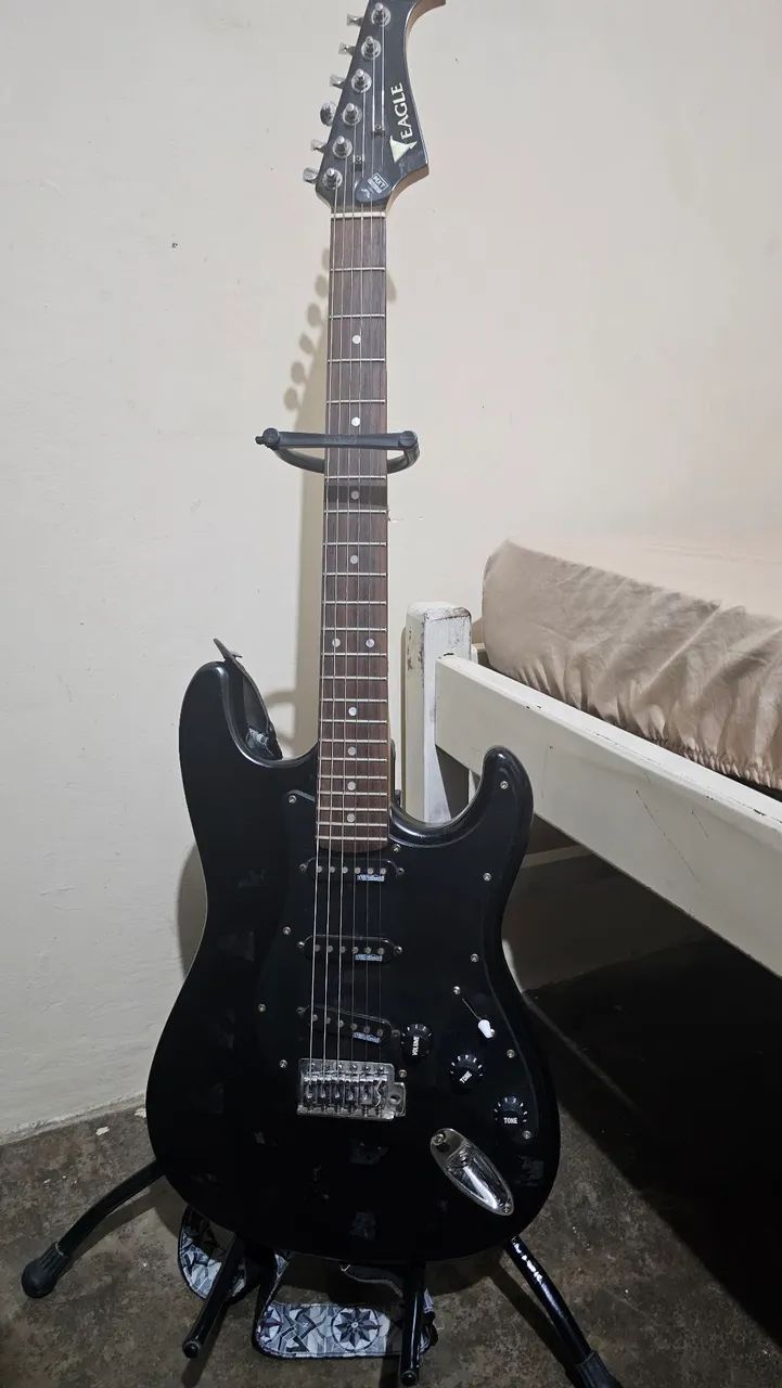 Guitarra eagle stm-771 stratocaster  - Foto 2