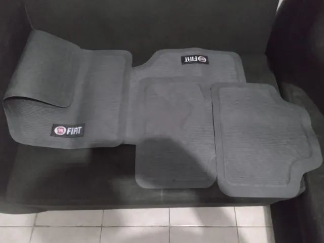 Jogo de Tapetes Emborrachados Original Novo Para Carros Fiat Uno Vivace - Foto 5