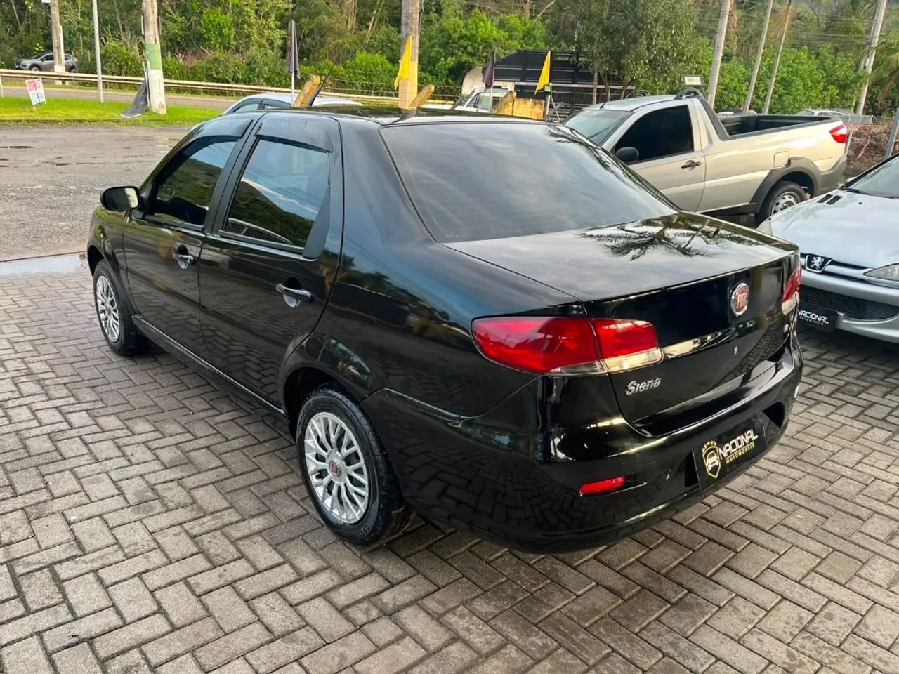 Fiat Siena EL 1.0 MPI Fire Flex 8V 4P 2010 - Foto 4