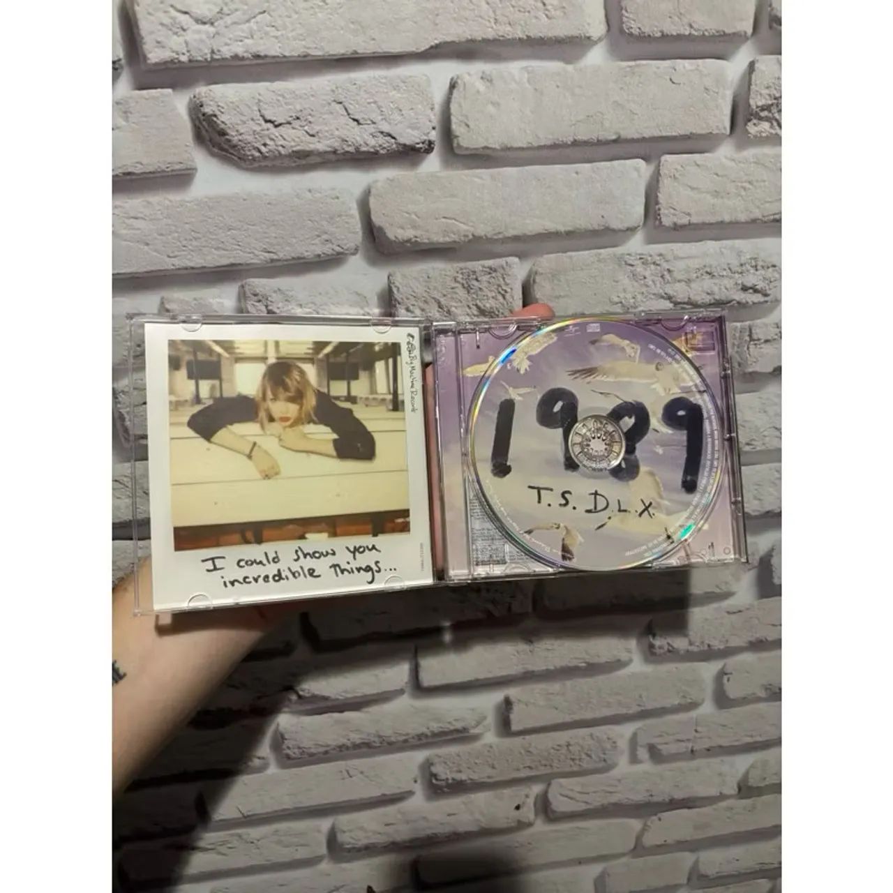 CD Taylor Swift - 1989 (2014) com polaroids e slipcase - Foto 3