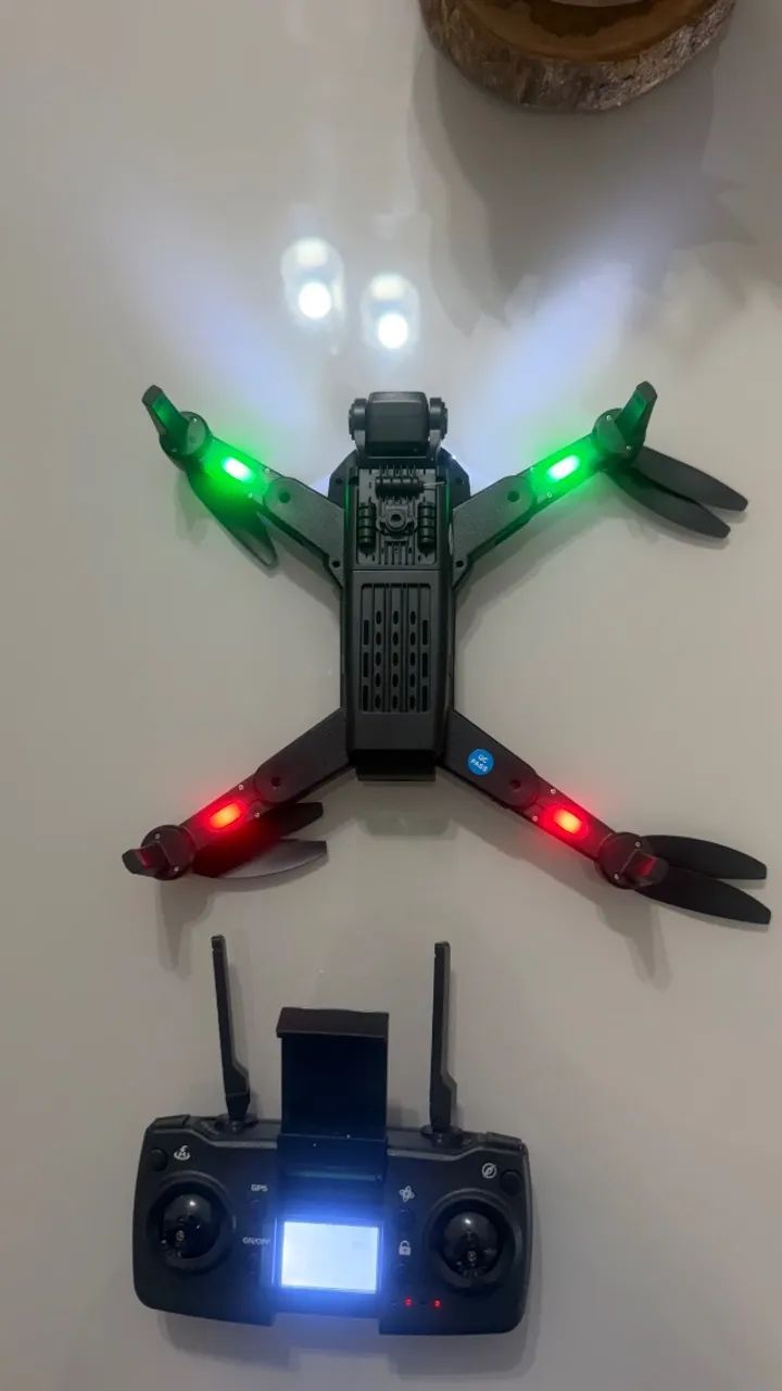Drone L900, Com GPS novinho e com 2 Bags, fácil de pilotar  - Foto 2