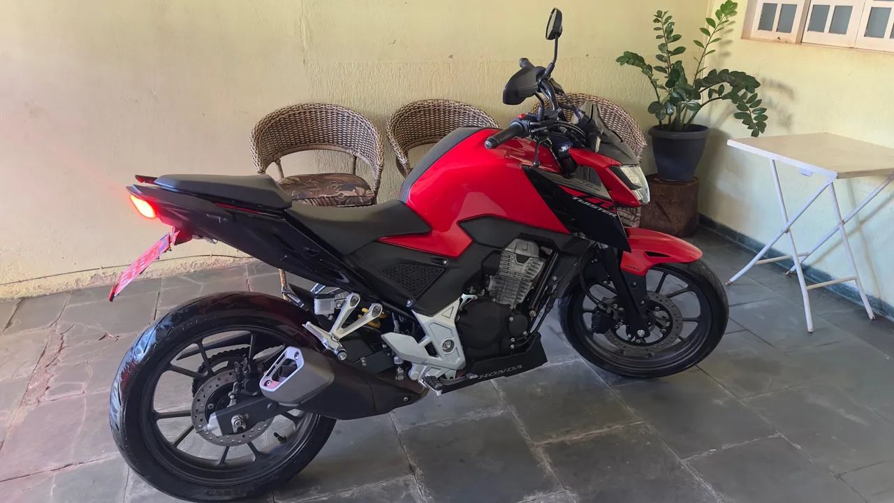 CB300F Twistter - Foto 5