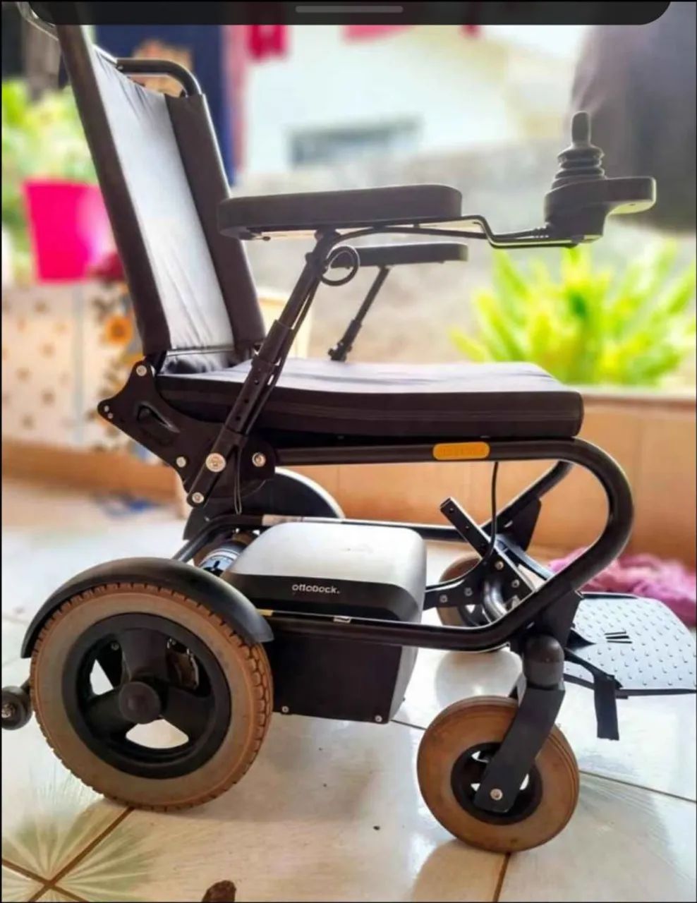 Cadeira de Rodas Elétrica Motorizada recarregável  - Foto 2