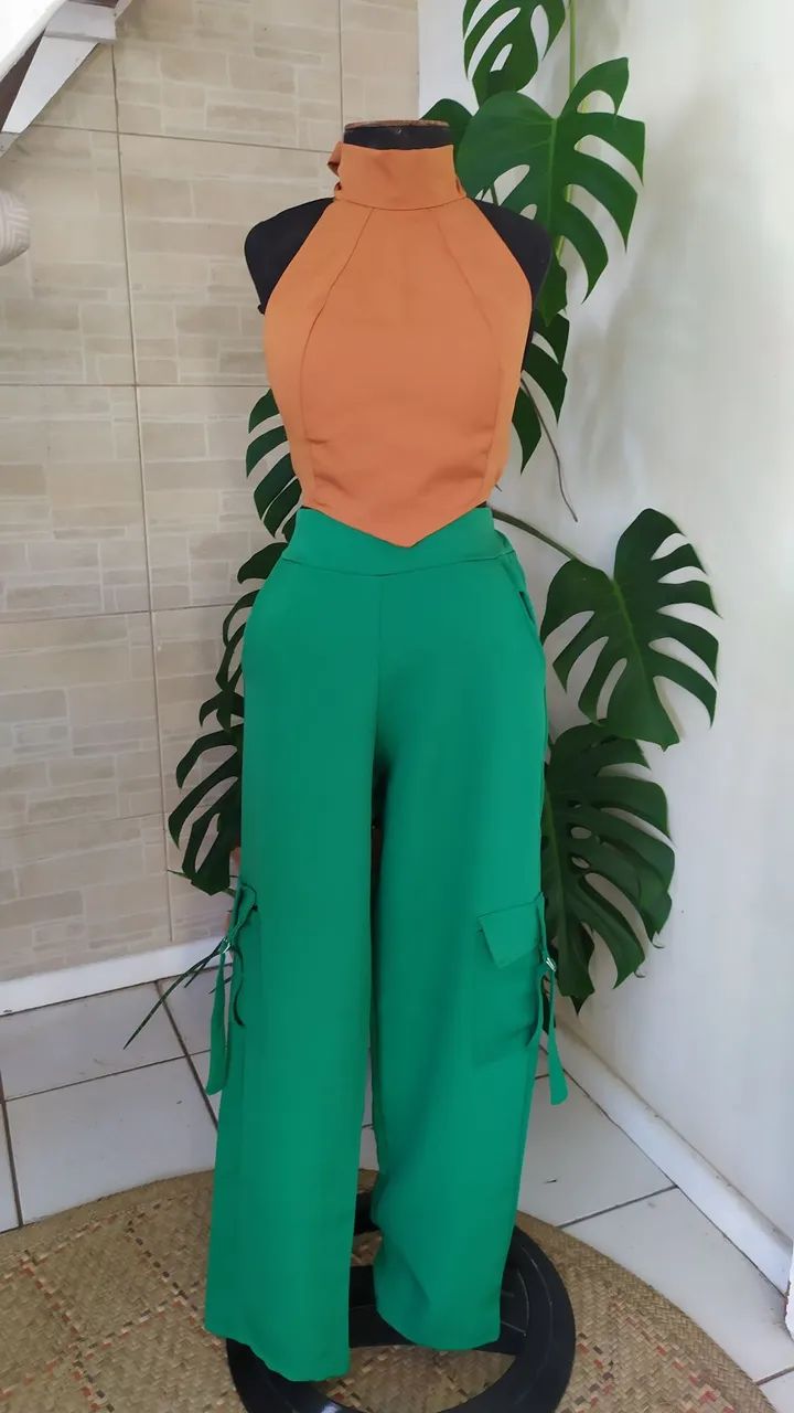 Calça cargo verde com elástico na cintura Tam M 