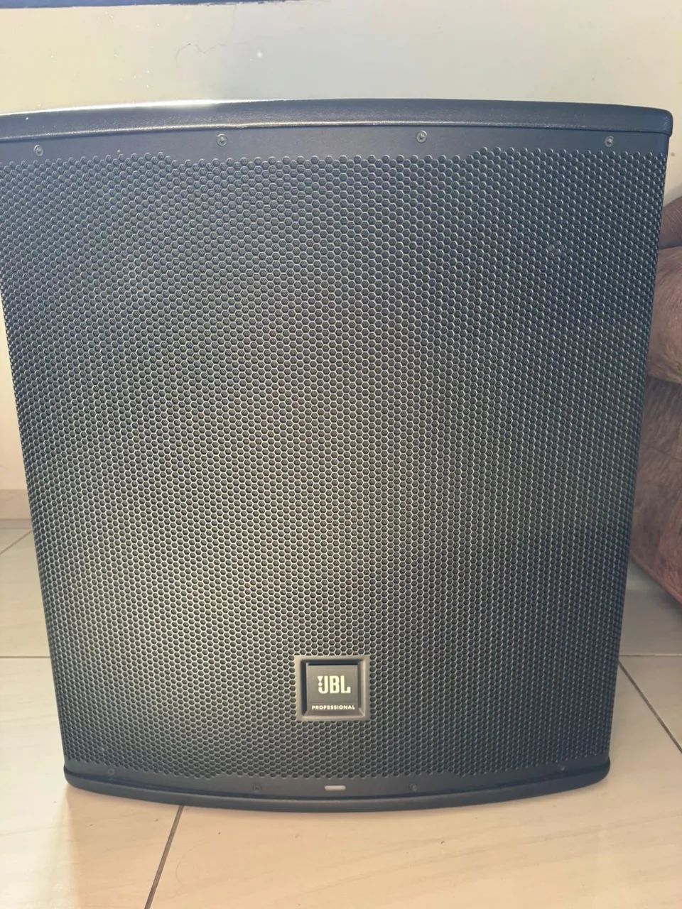Caixa acústica JBL EON 718s  - Foto 3