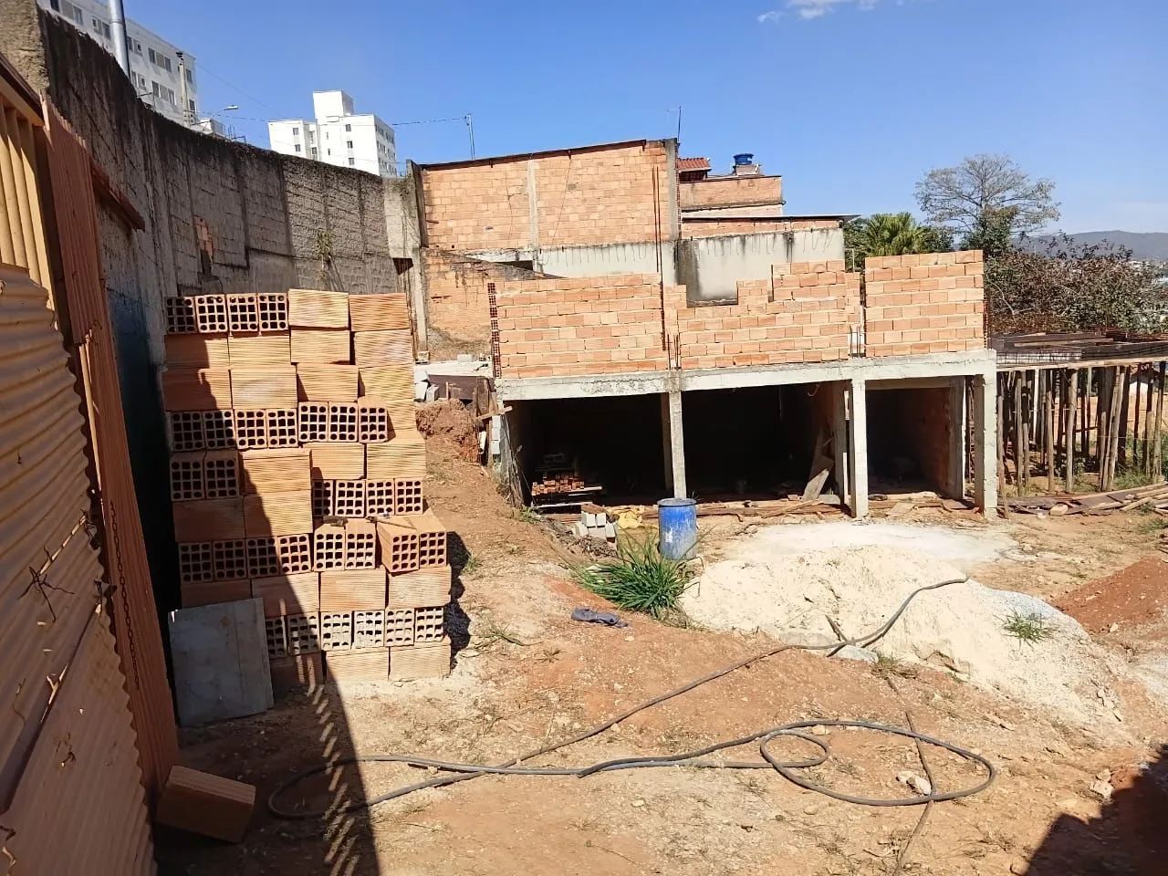 Vendo lote na região do Barreiro - Foto 5