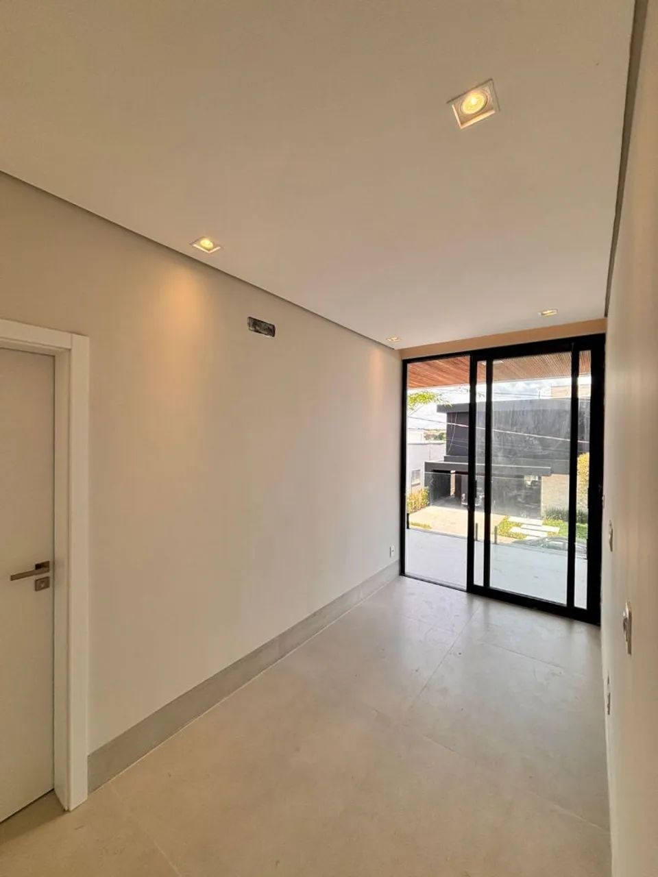 Vende-se sobrado com 4 suítes no Florais Itália em Cuiabá MT  - Foto 3
