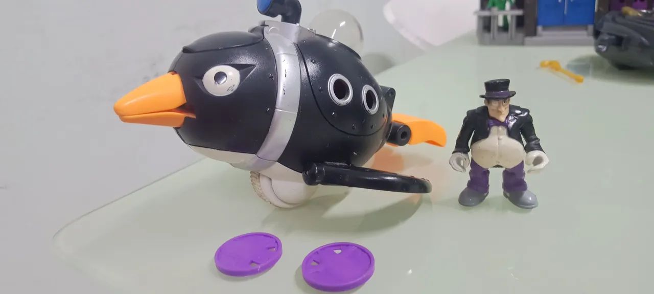 Submarino e boneco Pinguim Imaginext 