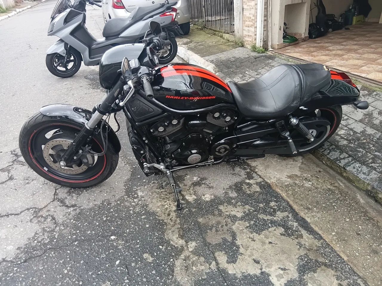 Harley davidson vroud 